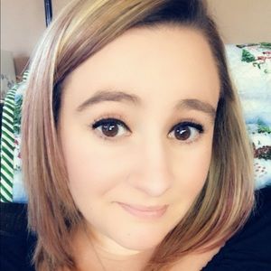 Meet your Posher, Katelyn